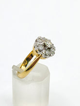 Load image into Gallery viewer, 1697:Vintage: 18ct Gold VS Clarity Natural Diamonds (0.91ct) Flowerhead Ring- very special
