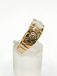 1851: Antique: 9ct Rose &amp; Yellow Gold Opal Signet Ring- Rare Find