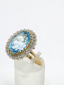 1898: Vintage: 9ct Gold Swiss Blue Topaz 24 Diamonds Lady Diana Style Cluster Ring