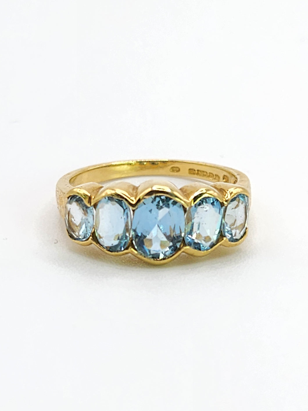 1936: Vintage: 18ct Gold 5 Blue Aquamarines Stacker Dress Ring- Gorgeous