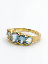 Cargar imagen en el visor de la galería, 1936: Vintage: 18ct Gold 5 Blue Aquamarines Stacker Dress Ring- Gorgeous
