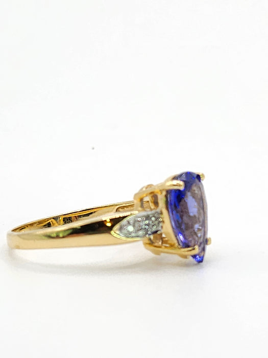 1969 Vintage: 18ct Yellow Gold Pear-Cut Tanzanite & Diamond Dress Ring