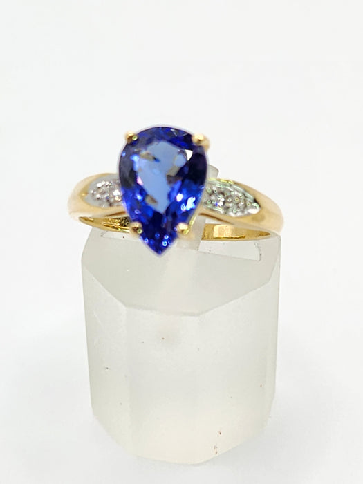 1969 Vintage: 18ct Yellow Gold Pear-Cut Tanzanite & Diamond Dress Ring