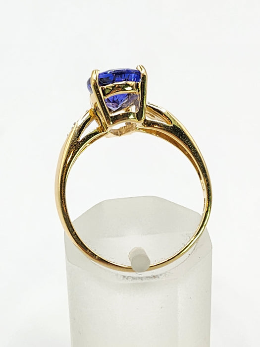 1969 Vintage: 18ct Yellow Gold Pear-Cut Tanzanite & Diamond Dress Ring