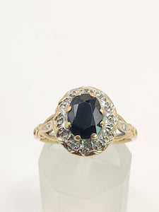 1235: Vintage: 9ct Gold Australian Blue Sapphire Diamonds Cluster Ring - the classic Diana style