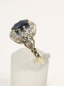 1235: Vintage: 9ct Gold Australian Blue Sapphire Diamonds Cluster Ring - the classic Diana style
