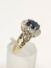 Cargar imagen en el visor de la galería, 1235: Vintage: 9ct Gold Australian Blue Sapphire Diamonds Cluster Ring - the classic Diana style
