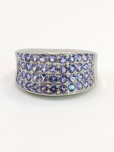 1524: Vintage: 9ct White Gold Violet Blue Tanzanites Dress Ring