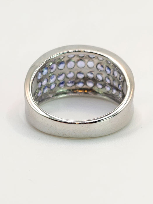 1524: Vintage: 9ct White Gold Violet Blue Tanzanites Dress Ring
