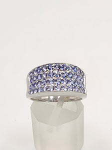 1524: Vintage: 9ct White Gold Violet Blue Tanzanites Dress Ring