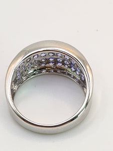 1524: Vintage: 9ct White Gold Violet Blue Tanzanites Dress Ring