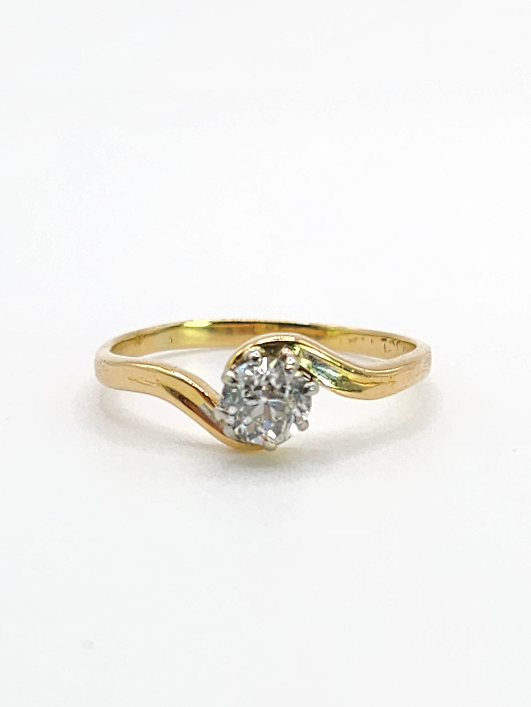 1646: Vintage: 18ct Gold & Platinum Diamond Solitaire (0.37ct) Ring- superb quality