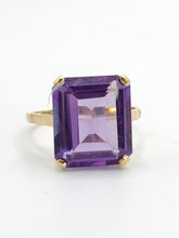 Load image into Gallery viewer, 1693:Vintage; 9ct Gold Large Emerald Cut Alexandrite Cocktail Ring- Exceptional
