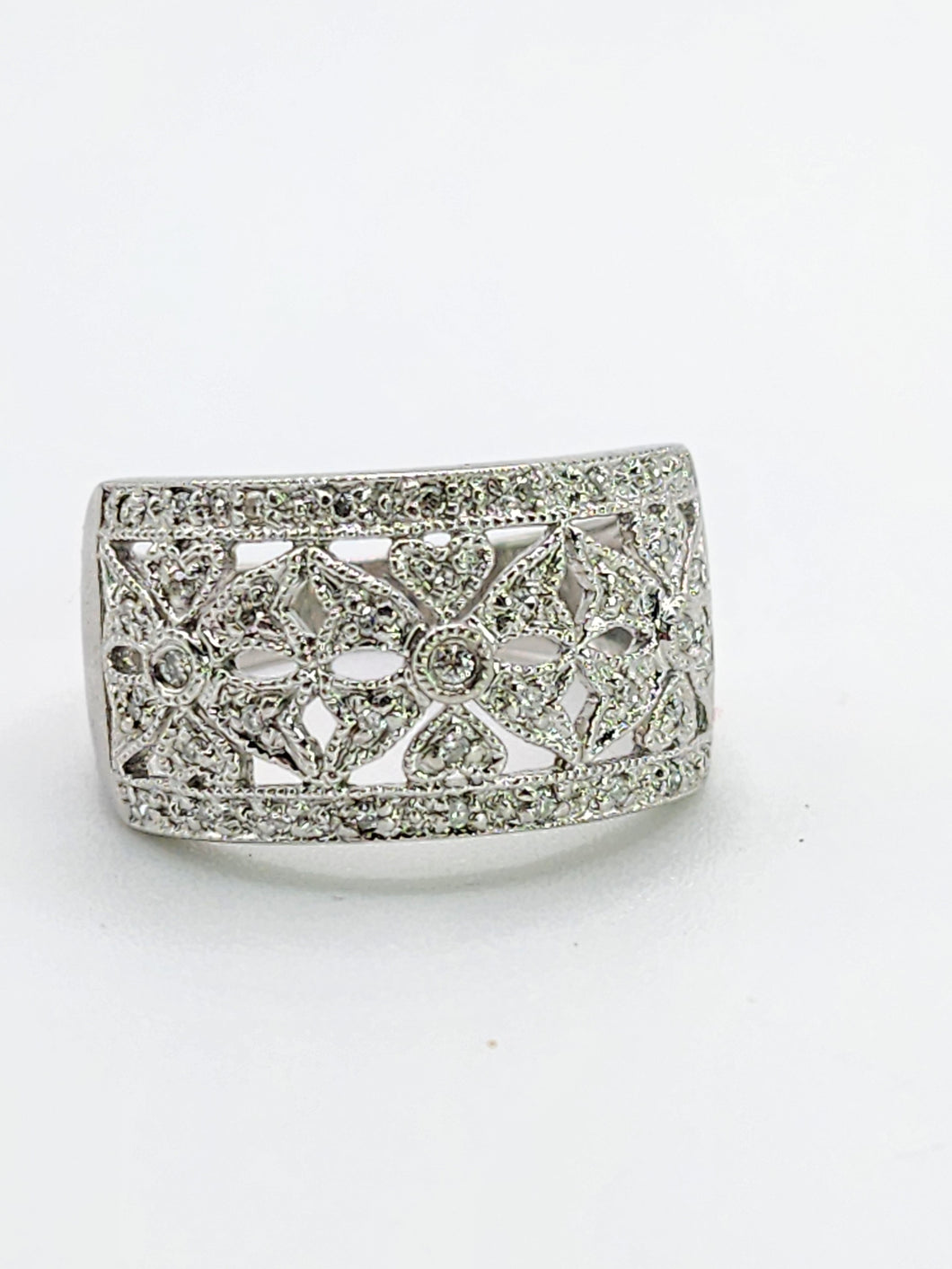 1752: Vintage: 9ct White Gold Openwork 39 Natural Diamonds Statement Ring- Eye candy