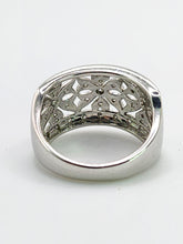 Cargar imagen en el visor de la galería, 1752: Vintage: 9ct White Gold Openwork 39 Natural Diamonds Statement Ring- Eye candy
