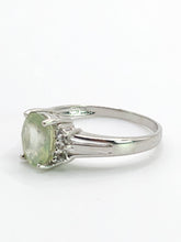 Cargar imagen en el visor de la galería, 1785: Vintage: 9ct White Gold Mint Green Paraiba Tourmaline Glacier Topaz Dress Ring- crisp, clean, eye-candy

