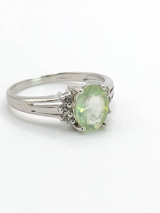 1785: Vintage: 9ct White Gold Mint Green Paraiba Tourmaline Glacier Topaz Dress Ring- crisp, clean, eye-candy