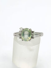 Cargar imagen en el visor de la galería, 1785: Vintage: 9ct White Gold Mint Green Paraiba Tourmaline Glacier Topaz Dress Ring- crisp, clean, eye-candy
