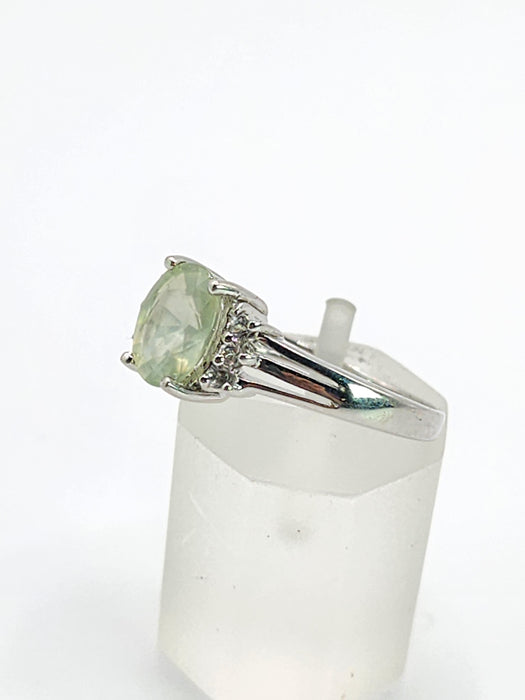1785: Vintage: 9ct White Gold Mint Green Paraiba Tourmaline Glacier Topaz Dress Ring- crisp, clean, eye-candy