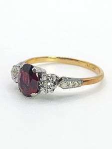 1830: Vintage: 18ct Gold Almandine Garnet Diamonds 3-Stone Straight Ring- Superb