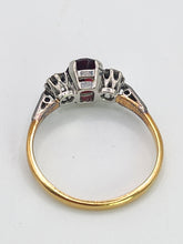 Cargar imagen en el visor de la galería, 1830: Vintage: 18ct Gold Almandine Garnet Diamonds 3-Stone Straight Ring- Superb
