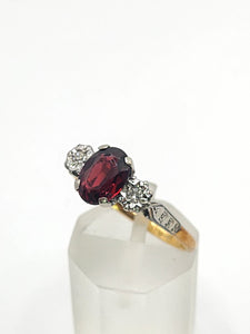 1830: Vintage: 18ct Gold Almandine Garnet Diamonds 3-Stone Straight Ring- Superb