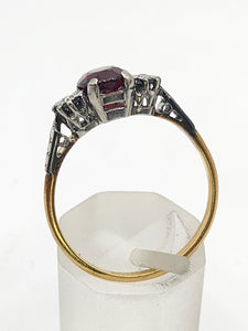 1830: Vintage: 18ct Gold Almandine Garnet Diamonds 3-Stone Straight Ring- Superb