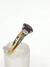 Cargar imagen en el visor de la galería, 1830: Vintage: 18ct Gold Almandine Garnet Diamonds 3-Stone Straight Ring- Superb

