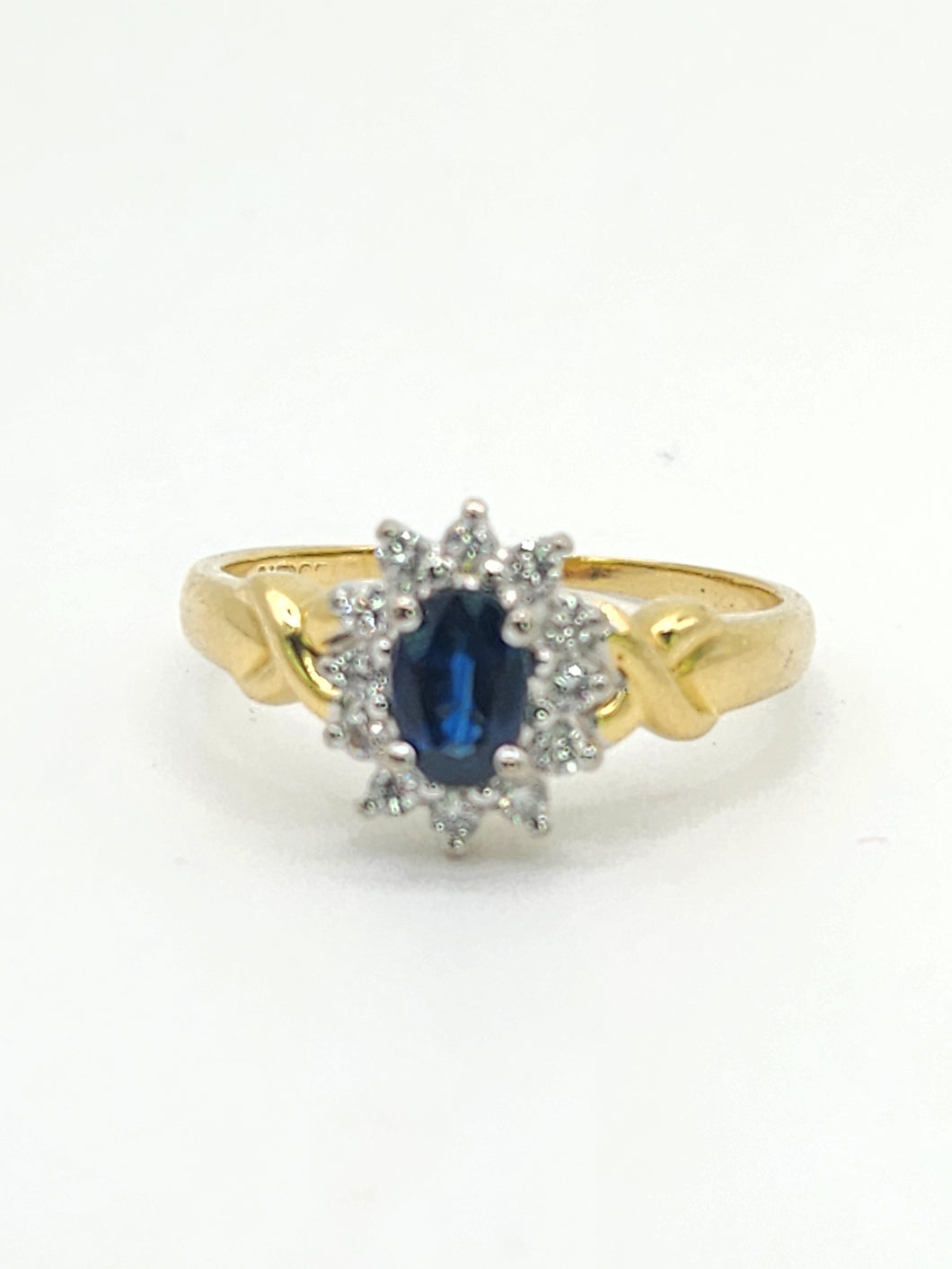 1880: Vintage: 18ct Gold Blue Sapphire 16 Diamonds Dress Ring- She is exquisite