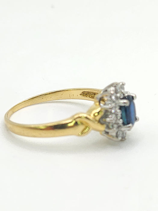 6525 Vintage: 18ct Yellow Gold Sapphire & Diamond Oval Cluster Ring