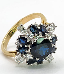 2022: Vintage: 18ct Gold French Blue Sapphires Diamonds Cluster Cocktail Ring- fabulous