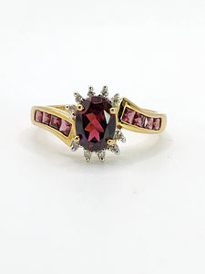 1835: Vintage; 9ct Gold 9 Garnets 10 Diamonds Cocktail Ring- FAB