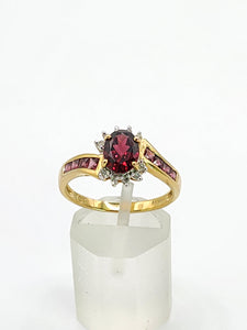 1835: Vintage; 9ct Gold 9 Garnets 10 Diamonds Cocktail Ring- FAB