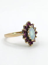 Cargar imagen en el visor de la galería, 1839: Vintage: 9ct Gold White Opal 12 Crimson Topaz Cluster Ring- From 1979

