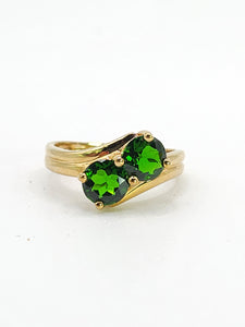 1899: Vintage: 9ct Gold Green Diopsides Crossover Promise Ring- enchanting