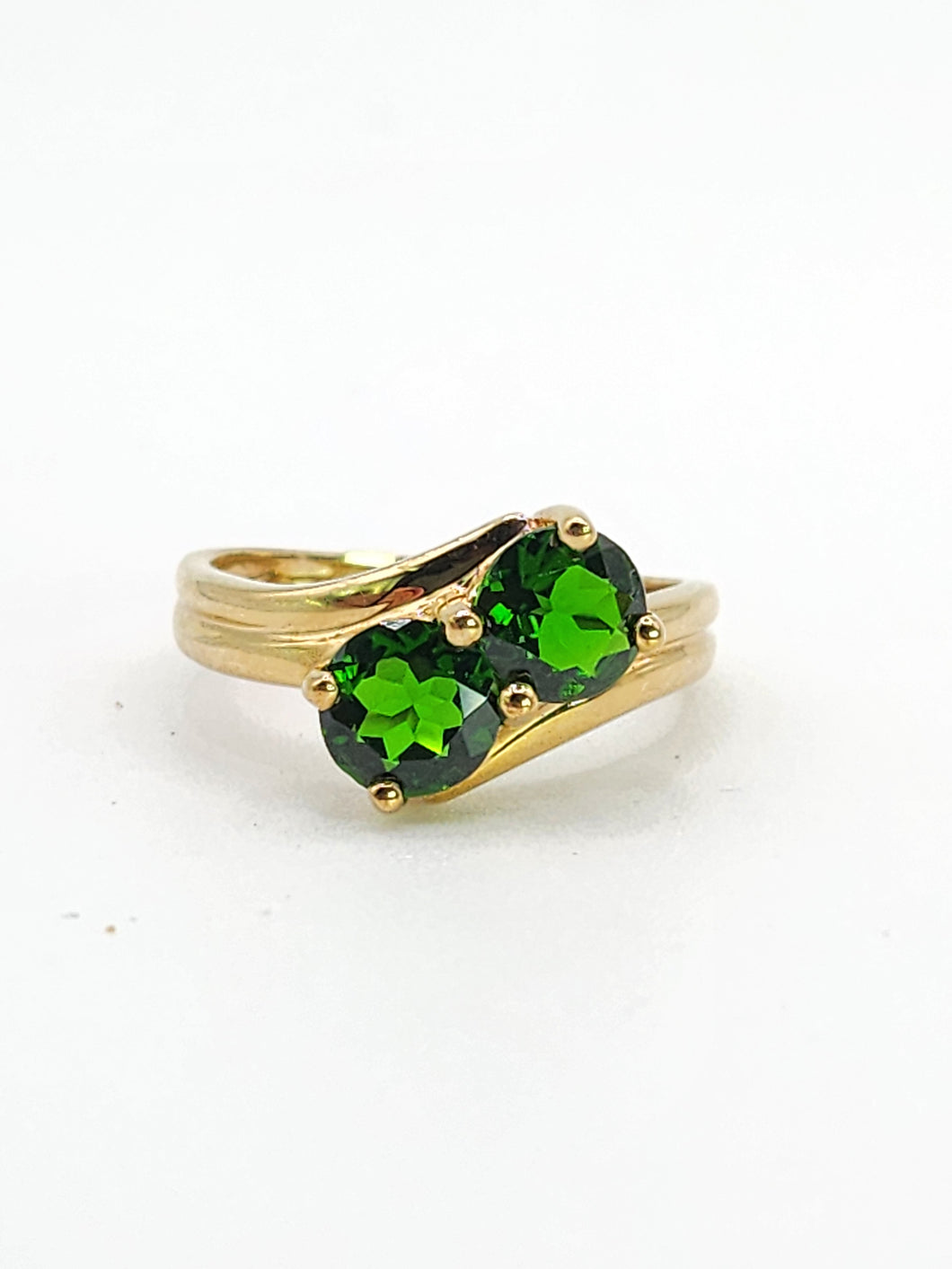 1899: Vintage: 9ct Gold Green Diopsides Crossover Promise Ring- enchanting