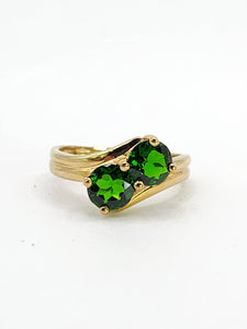 1899: Vintage: 9ct Gold Green Diopsides Crossover Promise Ring- enchanting