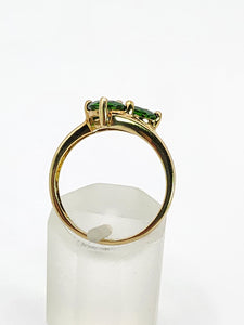 1899: Vintage: 9ct Gold Green Diopsides Crossover Promise Ring- enchanting