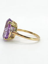 Load image into Gallery viewer, 1909- Vintage: 9ct Gold Lilac Amethyst Cocktail Ring- From 1964

