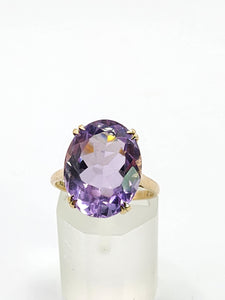 1909- Vintage: 9ct Gold Lilac Amethyst Cocktail Ring- From 1964