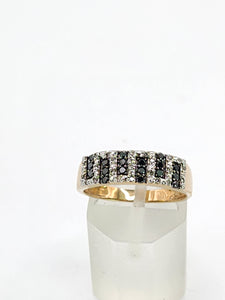 2006: Vintage: 9ct Gold Greek Key Pattern Black  & White Diamonds Ring- Sparkling natural diamonds