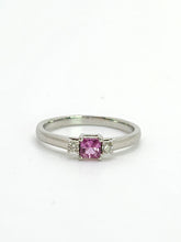 Cargar imagen en el visor de la galería, 2020: Vintage: Platinum Pink Sapphire Diamonds 3-Stone Straight Ring- Crisp, Clean, Eye candy
