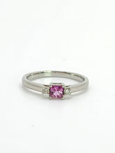Cargar imagen en el visor de la galería, 2020: Vintage: Platinum Pink Sapphire Diamonds 3-Stone Straight Ring- Crisp, Clean, Eye candy
