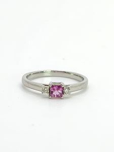 2020: Vintage: Platinum Pink Sapphire Diamonds 3-Stone Straight Ring- Crisp, Clean, Eye candy