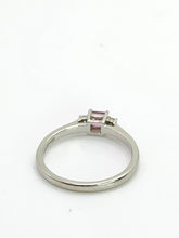 Cargar imagen en el visor de la galería, 2020: Vintage: Platinum Pink Sapphire Diamonds 3-Stone Straight Ring- Crisp, Clean, Eye candy
