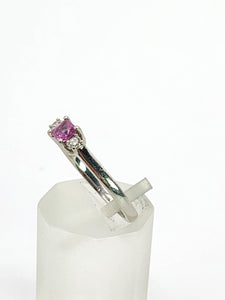 2020: Vintage: Platinum Pink Sapphire Diamonds 3-Stone Straight Ring- Crisp, Clean, Eye candy