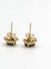 Cargar imagen en el visor de la galería, 0822: Vintage: 9ct Gold Faceted Cut Blue Sapphire Stud Earrings
