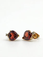 Load image into Gallery viewer, 1180: Vintage: 9ct Gold Heart-Cut Garnet Diamond Stud Earrings- Lovely
