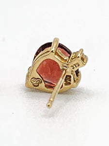 1180: Vintage: 9ct Gold Heart-Cut Garnet Diamond Stud Earrings- Lovely