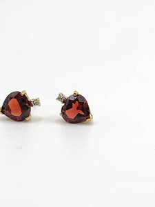 1180: Vintage: 9ct Gold Heart-Cut Garnet Diamond Stud Earrings- Lovely
